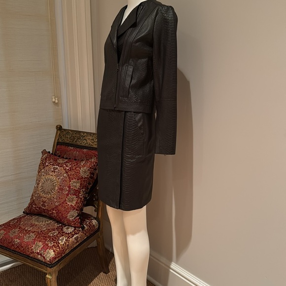 VINCE LEATHER TWO PIECE JACKET & SKIRT SUIT MULTI EMBOSSED CHARCOAL SIZE XS/0/2 - Picture 1 of 11